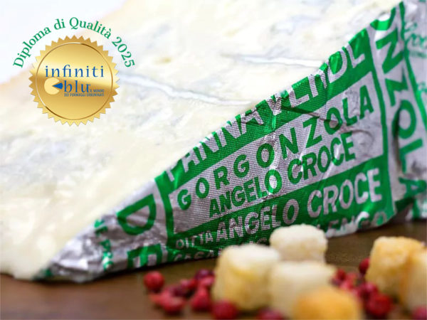Alternative view of Gorgonzola Panna Verde D.O.P.
